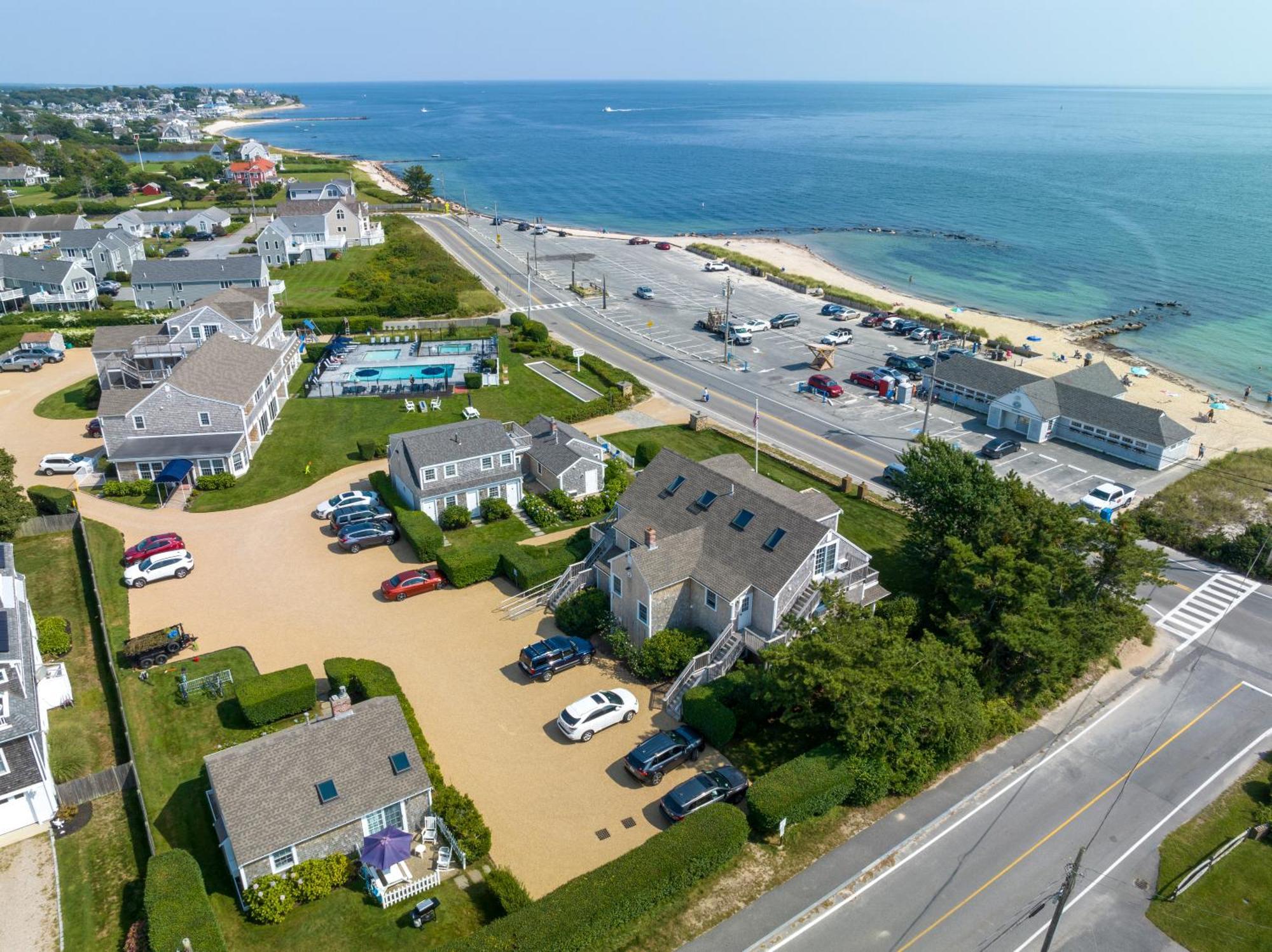 Beachside Village Resort ファルマス エクステリア 写真